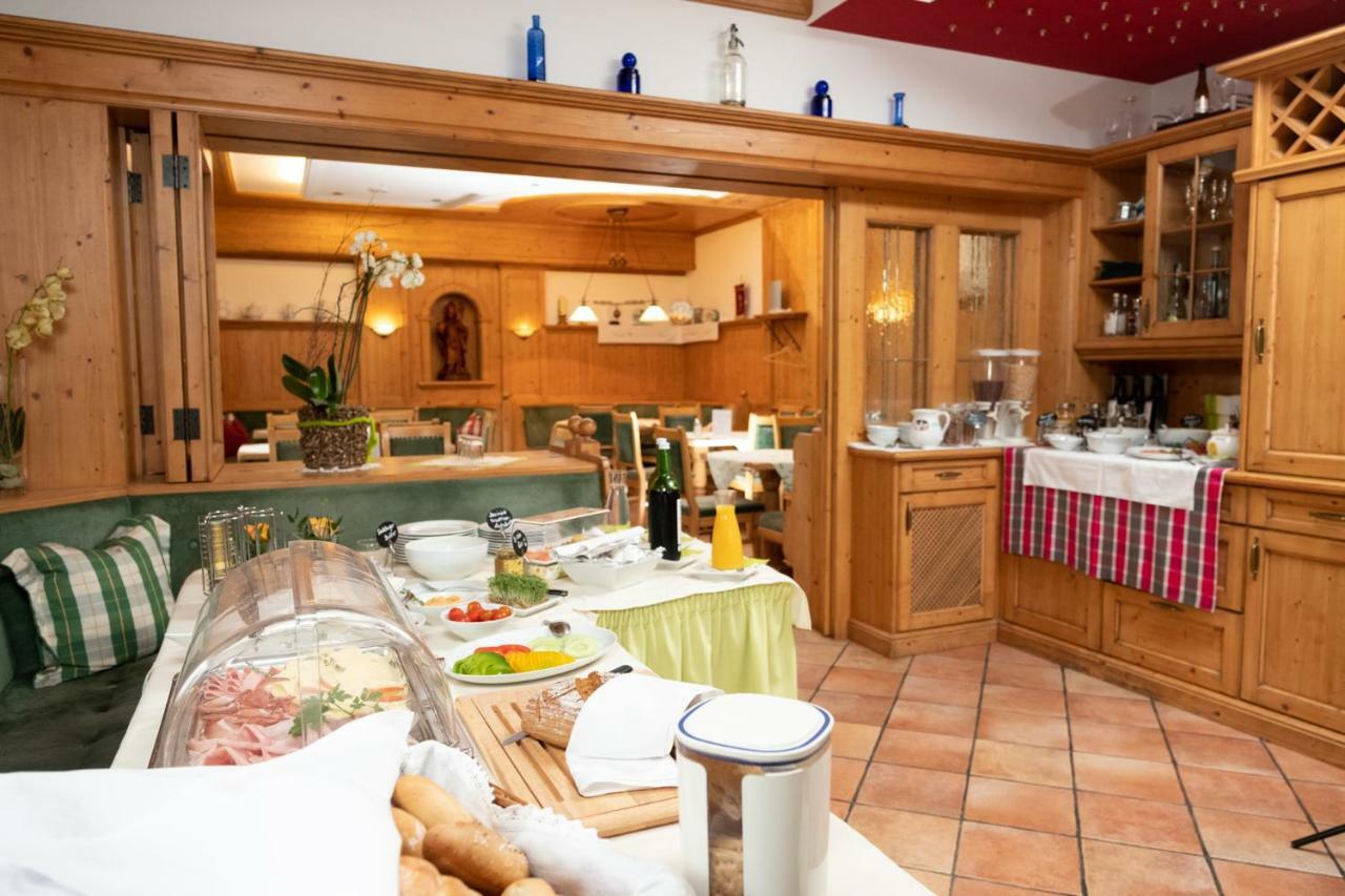 Gasthof Neuwirt Ойгендорф Екстериор снимка